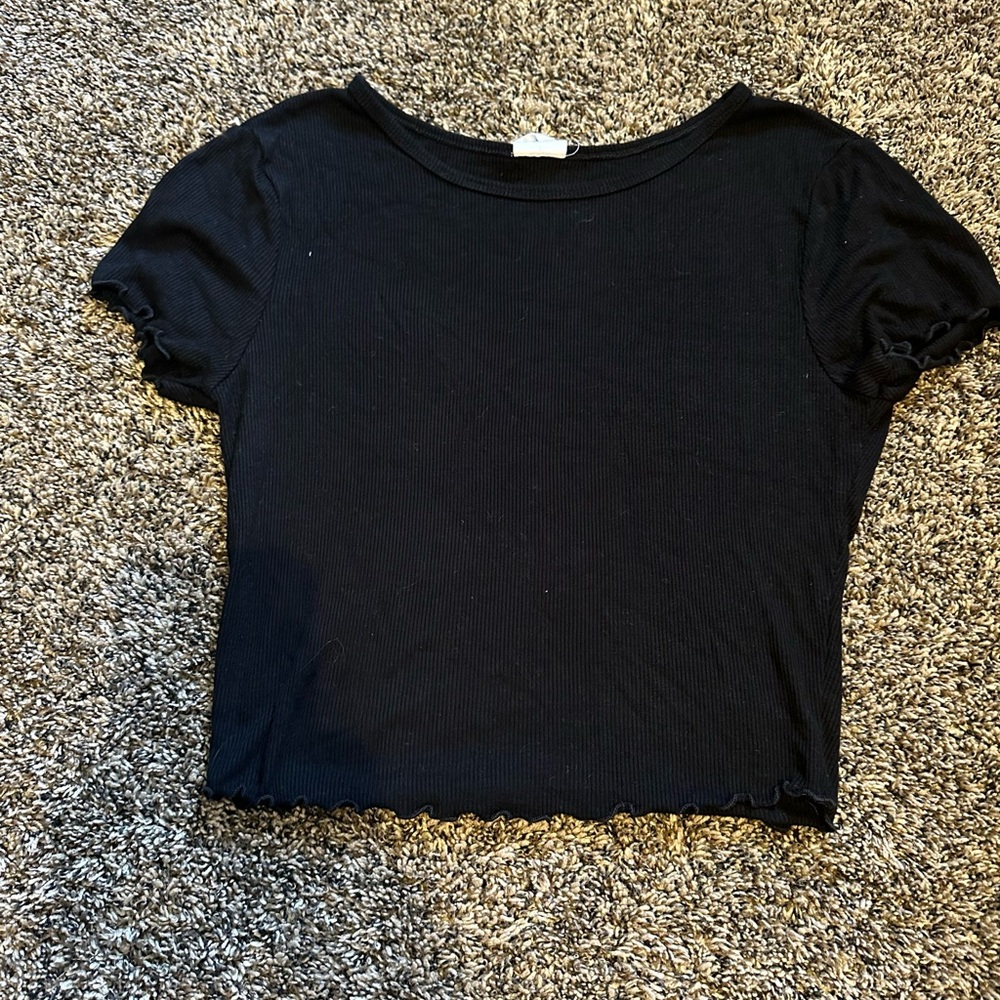 Tilly’s Black Top 🦋